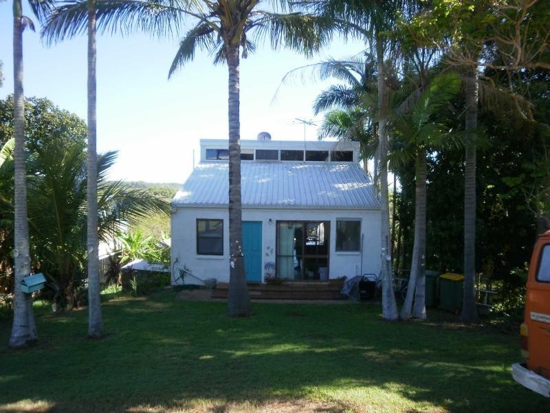 10 McBean Street, Karragarra Island QLD 4184