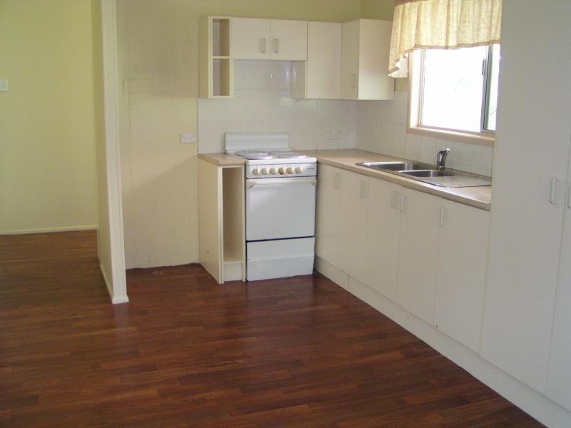 30 Scarborough Terrace, Macleay Island QLD 4184