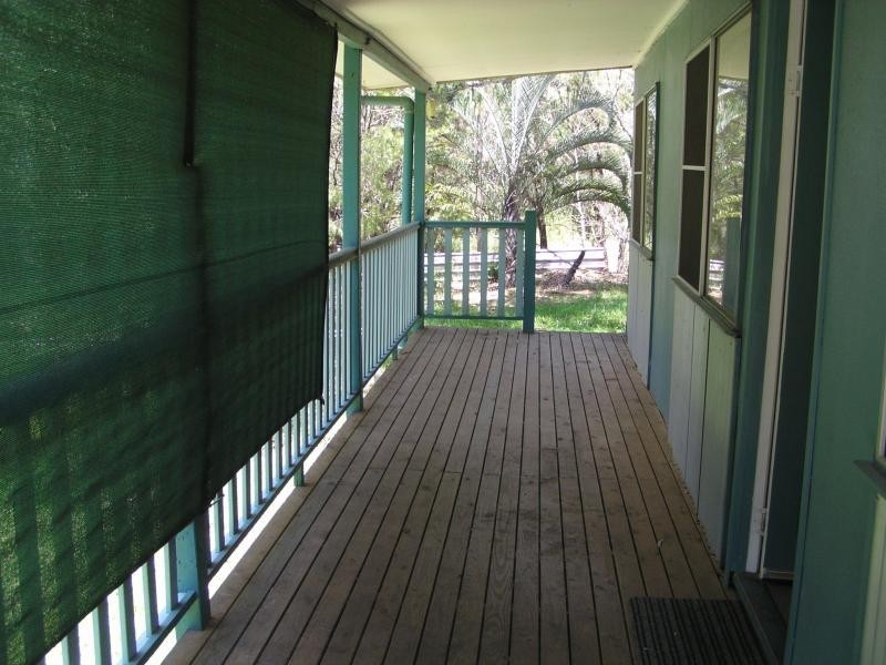 30 Scarborough Terrace, Macleay Island QLD 4184