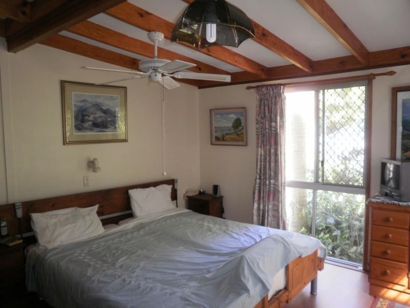 6 Sunset Strip, Karragarra Island QLD 4184