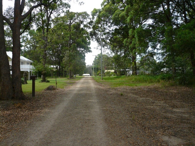 26 Noon-Muckle Street, Macleay Island QLD 4184
