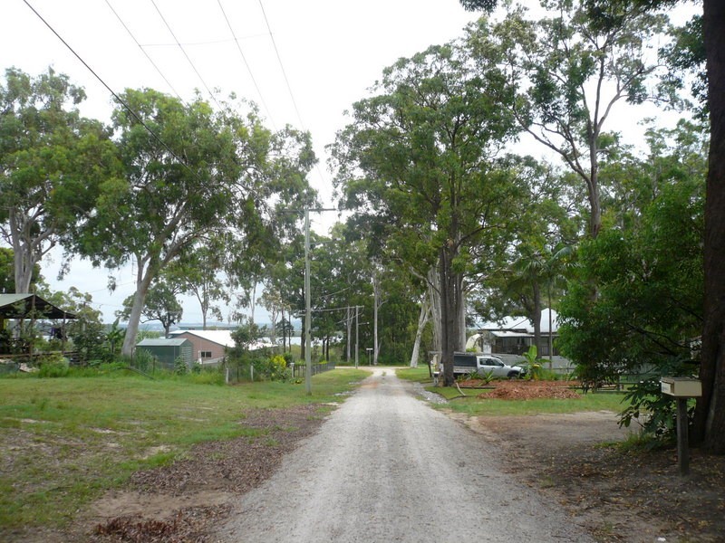 26 Noon-Muckle Street, Macleay Island QLD 4184
