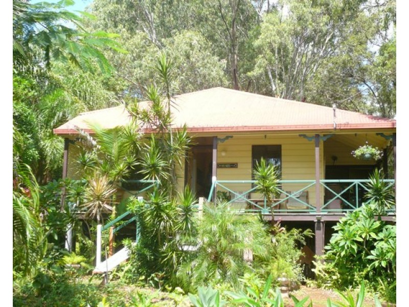 6 Scarborough Terrace, Macleay Island QLD 4184
