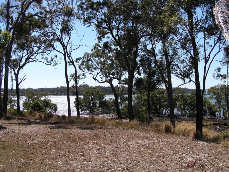 16 The Esplanade, Karragarra Island QLD 4184
