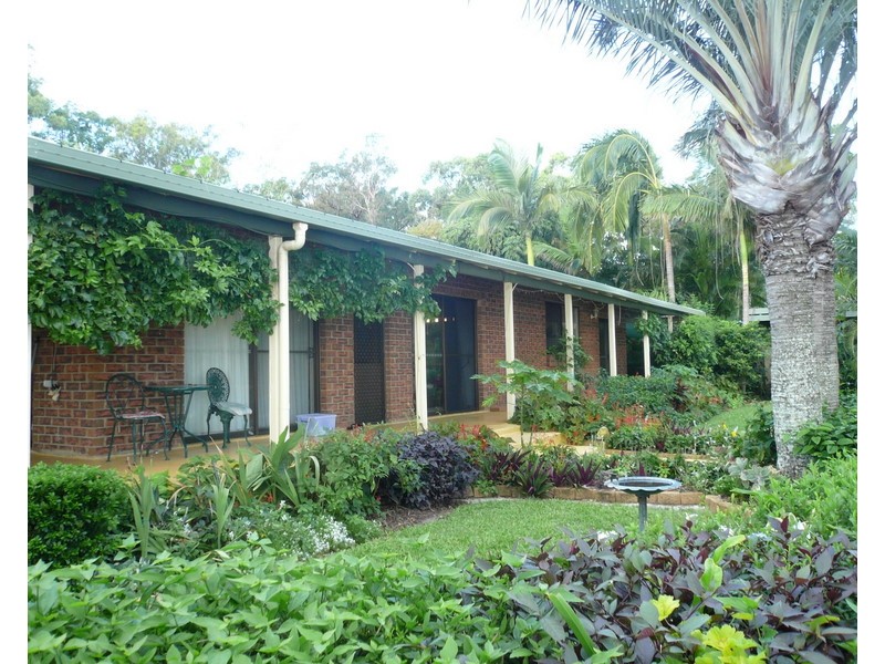 25 Benowa Street, Macleay Island QLD 4184