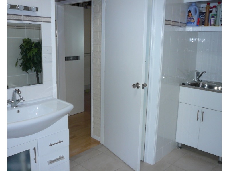 25 Benowa Street, Macleay Island QLD 4184