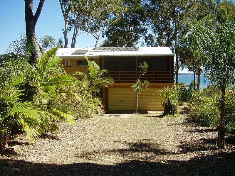 87 Coondooroopa Drive, Macleay Island QLD 4184