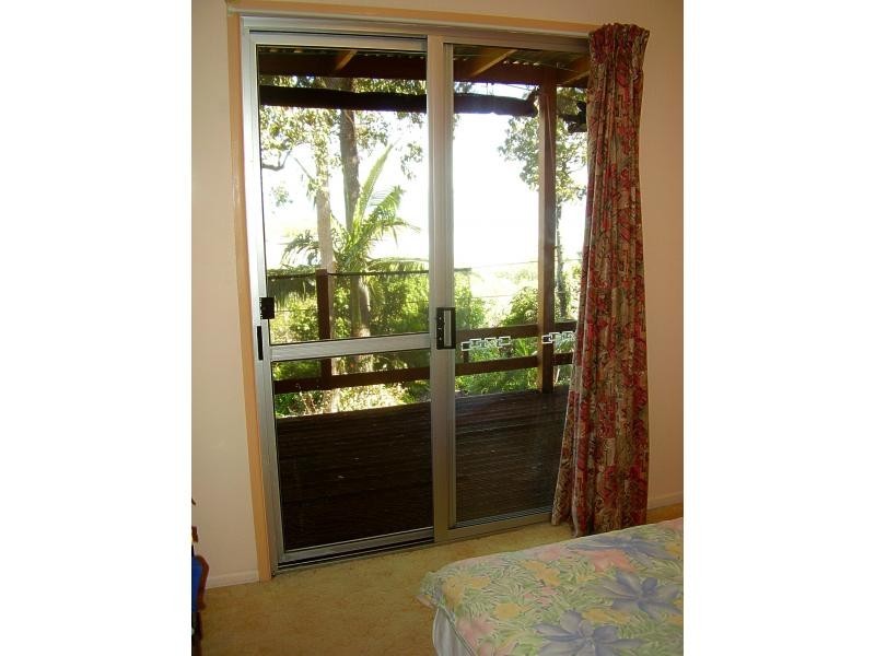 87 Coondooroopa Drive, Macleay Island QLD 4184