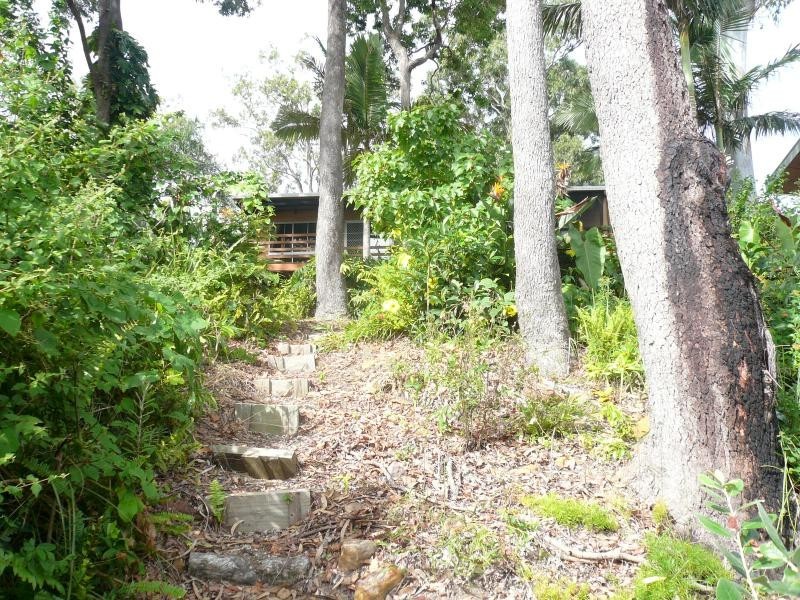 87 Coondooroopa Drive, Macleay Island QLD 4184