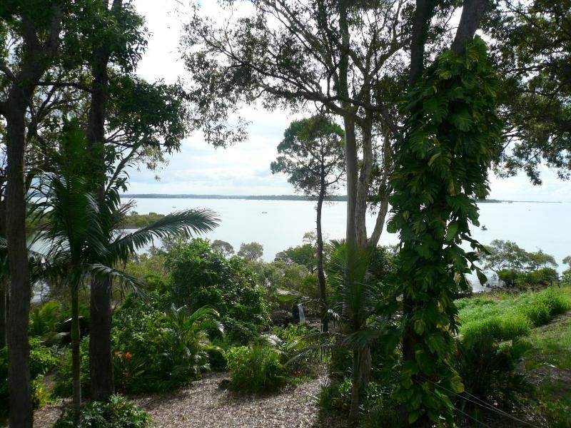 87 Coondooroopa Drive, Macleay Island QLD 4184
