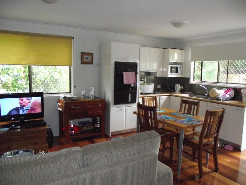 9 Aruma Street, Macleay Island QLD 4184