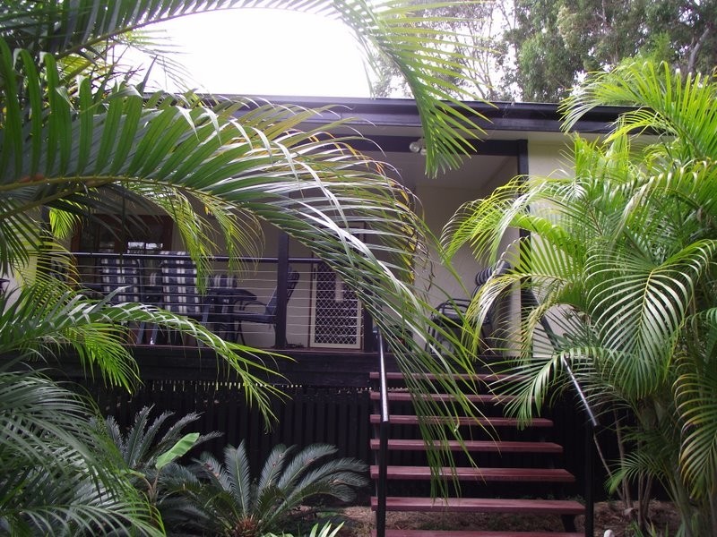 9 Aruma Street, Macleay Island QLD 4184