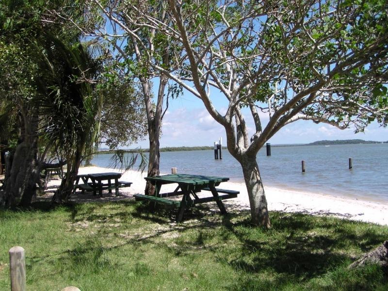 23 Noyes Parade, Karragarra Island QLD 4184