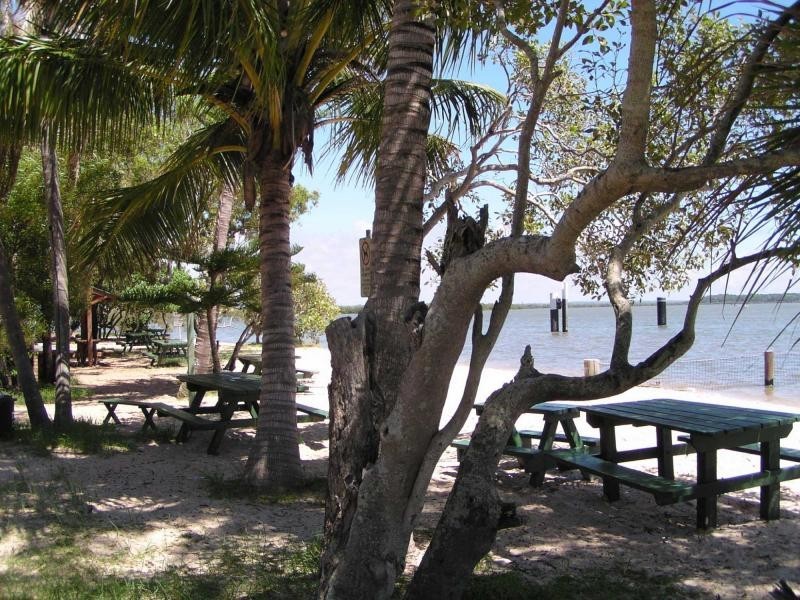 23 Noyes Parade, Karragarra Island QLD 4184