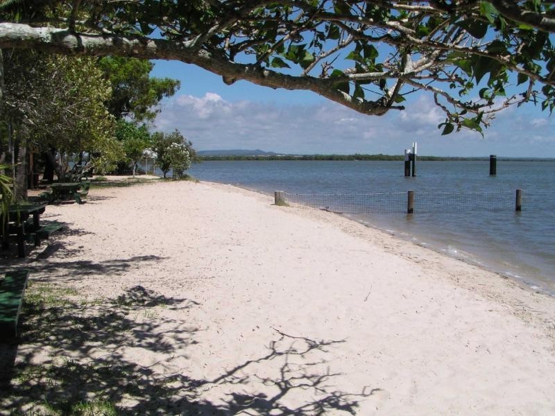 23 Noyes Parade, Karragarra Island QLD 4184