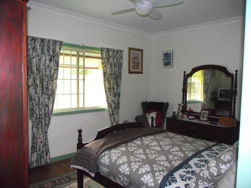 36 Melaleuca Drive, Lamb Island QLD 4184