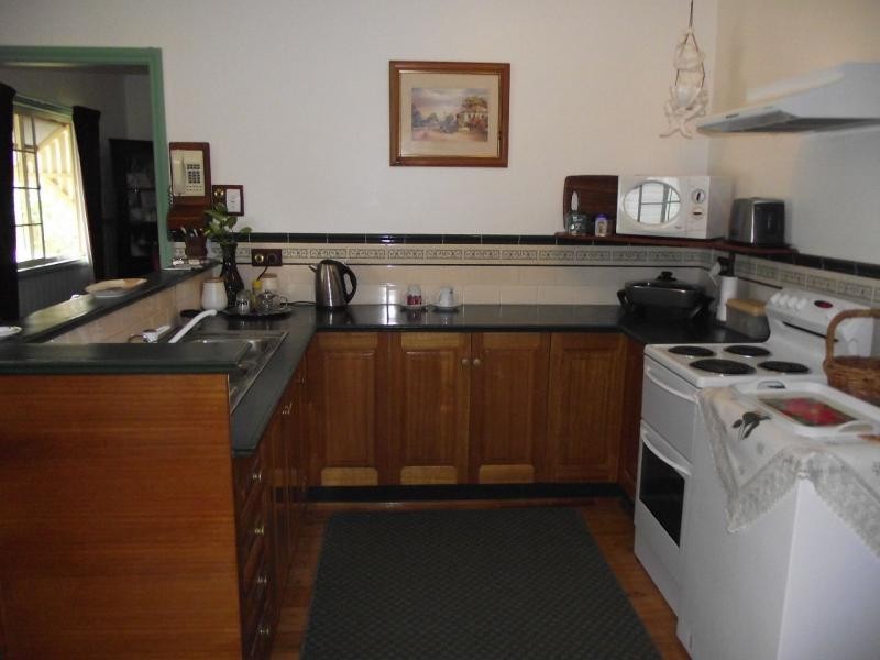 36 Melaleuca Drive, Lamb Island QLD 4184