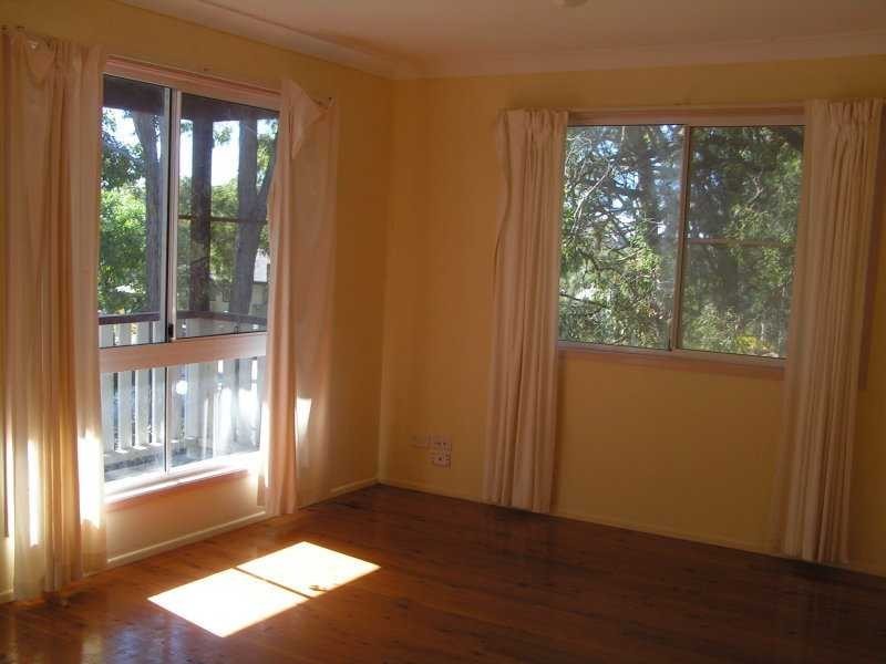 18-20 Tukkeri Street, Macleay Island QLD 4184