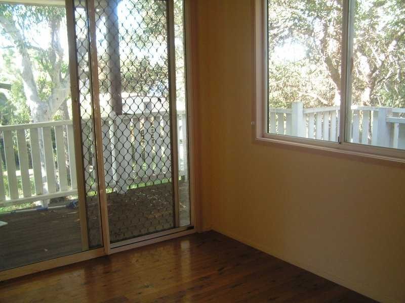 18-20 Tukkeri Street, Macleay Island QLD 4184