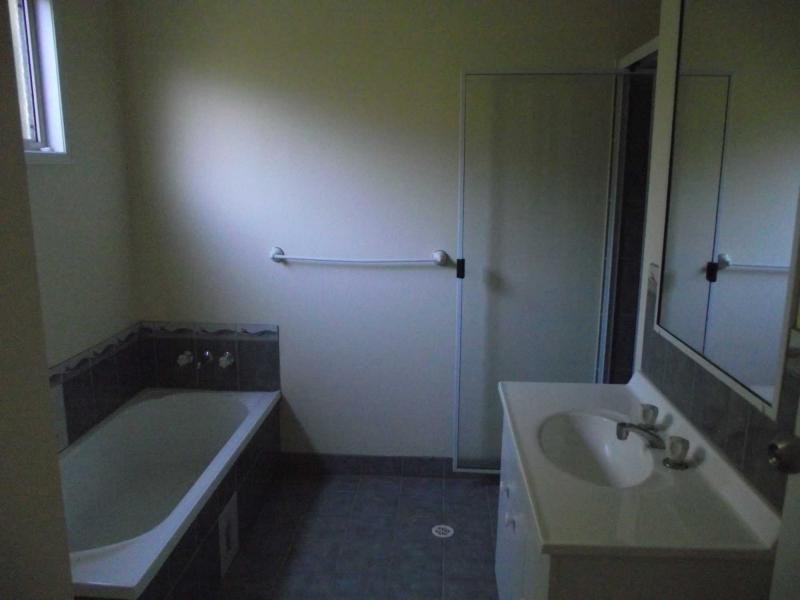 60 Perulpa Drive, Lamb Island QLD 4184