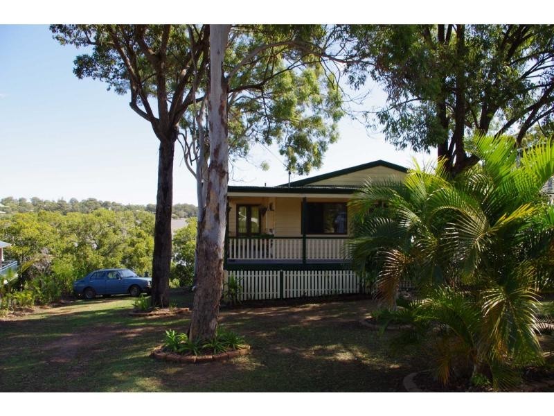 22 Calm Waters Crescent, Macleay Island QLD 4184