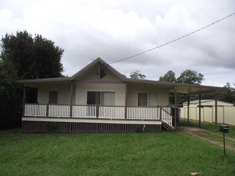 12 Lemontree Drive, Macleay Island QLD 4184