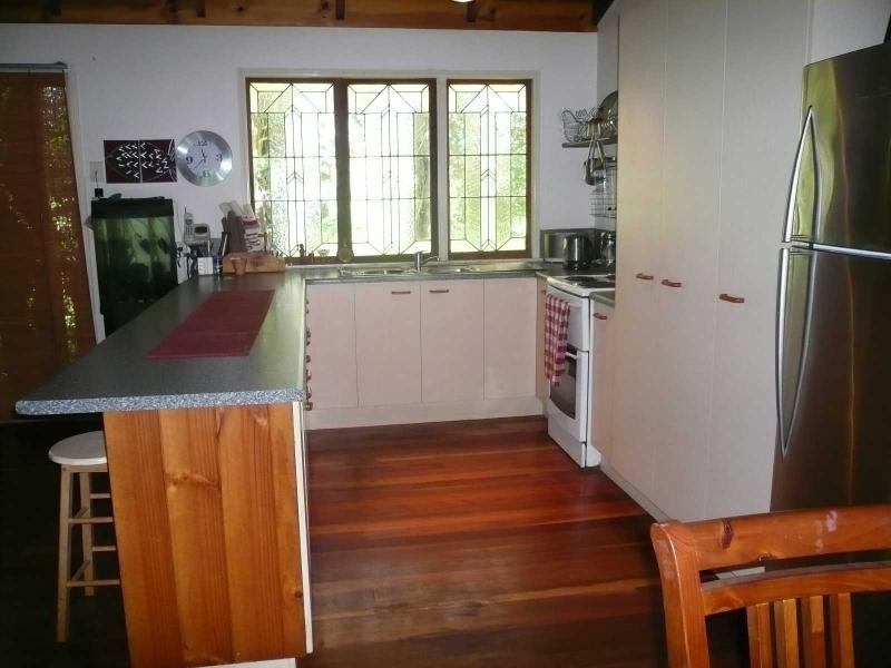 6 Con Street, Macleay Island QLD 4184