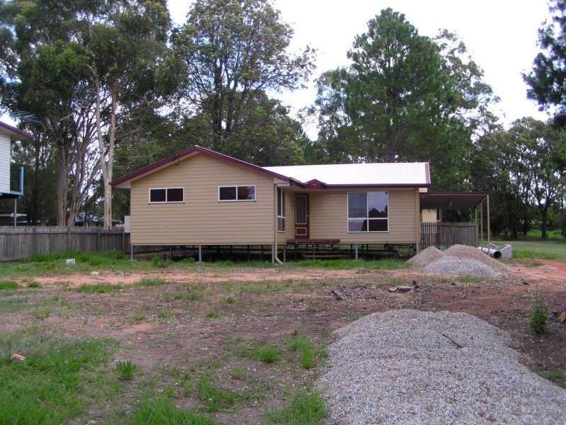 187 High Central Road, Macleay Island QLD 4184