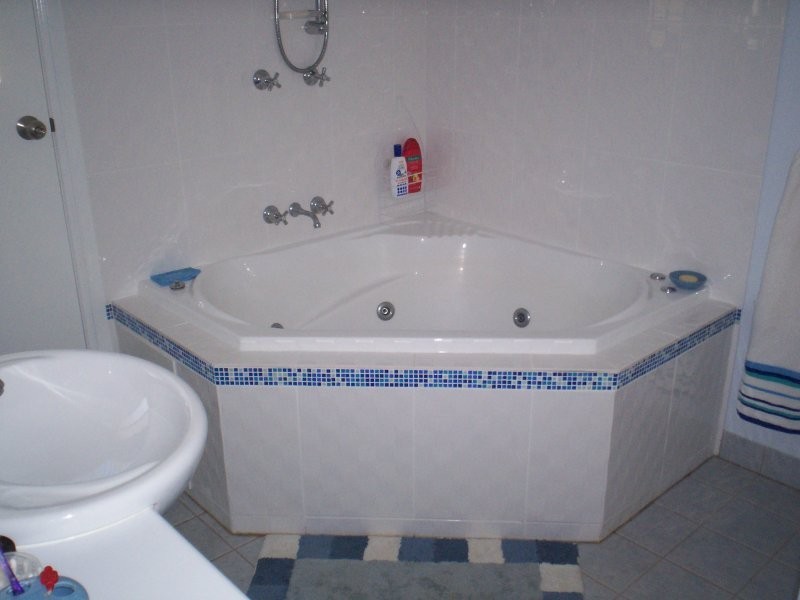 7 Lenard Street, Lamb Island QLD 4184