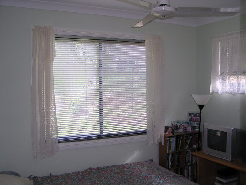 7 Lenard Street, Lamb Island QLD 4184