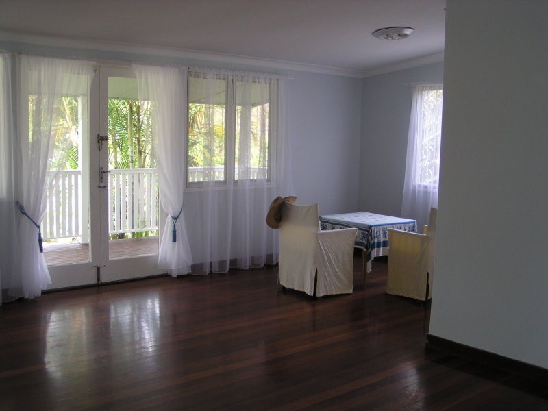 25 Tina Avenue, Lamb Island QLD 4184