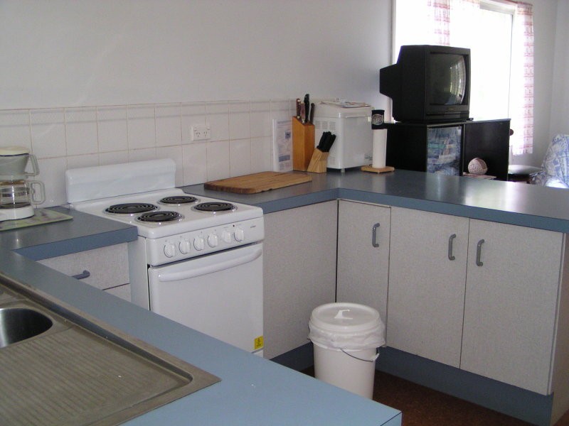 2 Paula Parade, Lamb Island QLD 4184