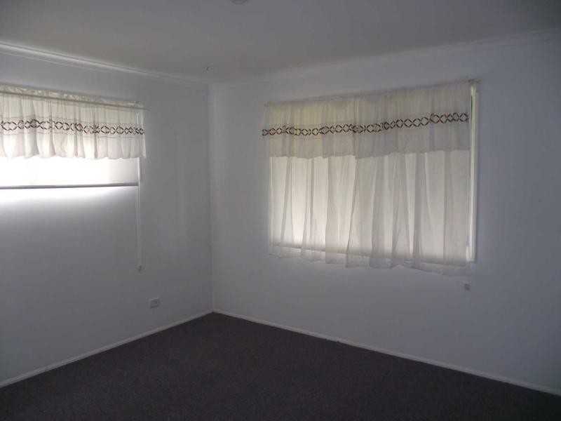 18 Kooberry Street, Macleay Island QLD 4184