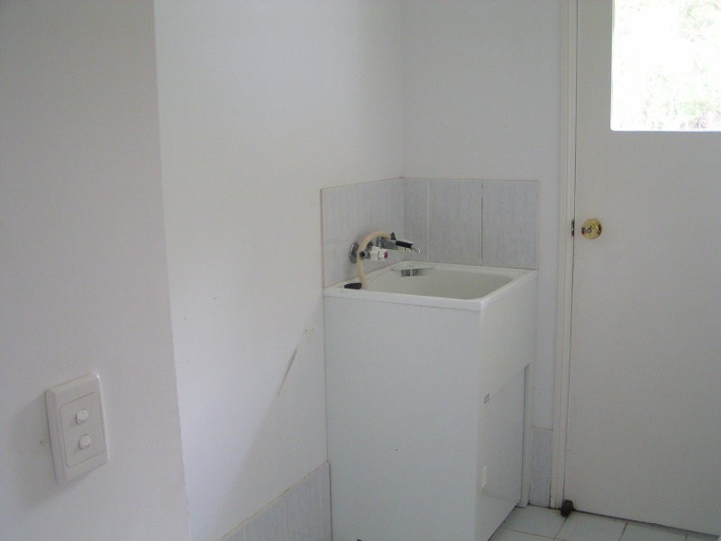 18 Kooberry Street, Macleay Island QLD 4184