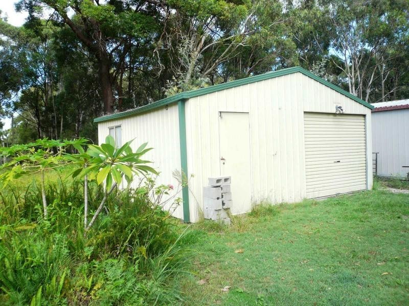 16 Noon-Muckle Street, Macleay Island QLD 4184
