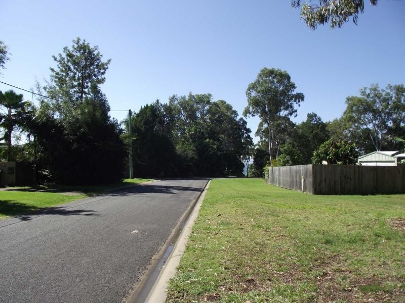 76 Coondooroopa Drive, Macleay Island QLD 4184