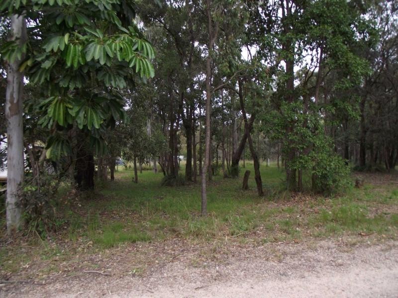 4 Pindarri Street, Lamb Island QLD 4184