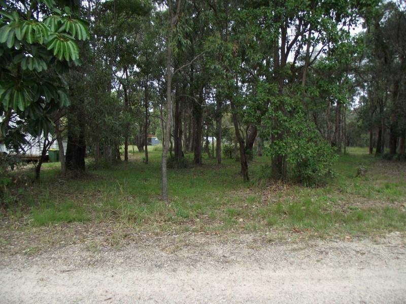 4 Pindarri Street, Lamb Island QLD 4184