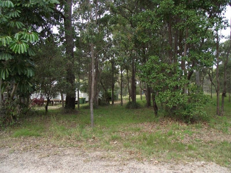 4 Pindarri Street, Lamb Island QLD 4184