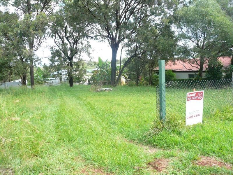 16 Cooee Crescent, Macleay Island QLD 4184