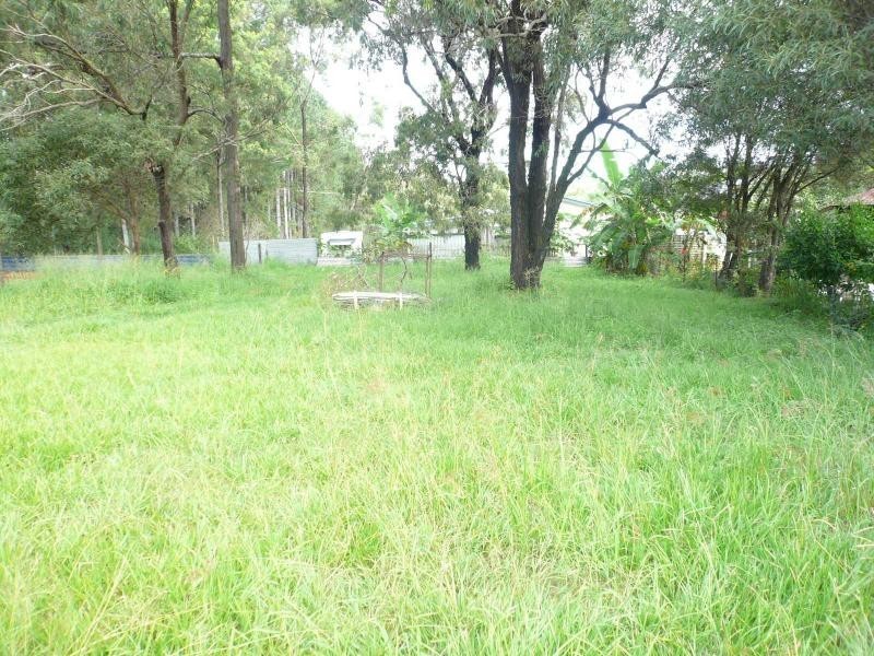 16 Cooee Crescent, Macleay Island QLD 4184