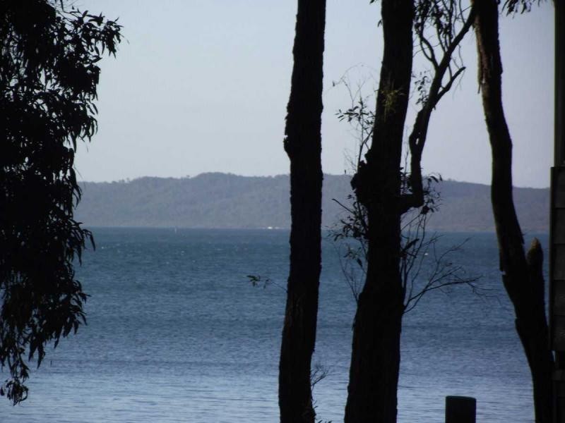 38 Blue Bay Crescent, Macleay Island QLD 4184