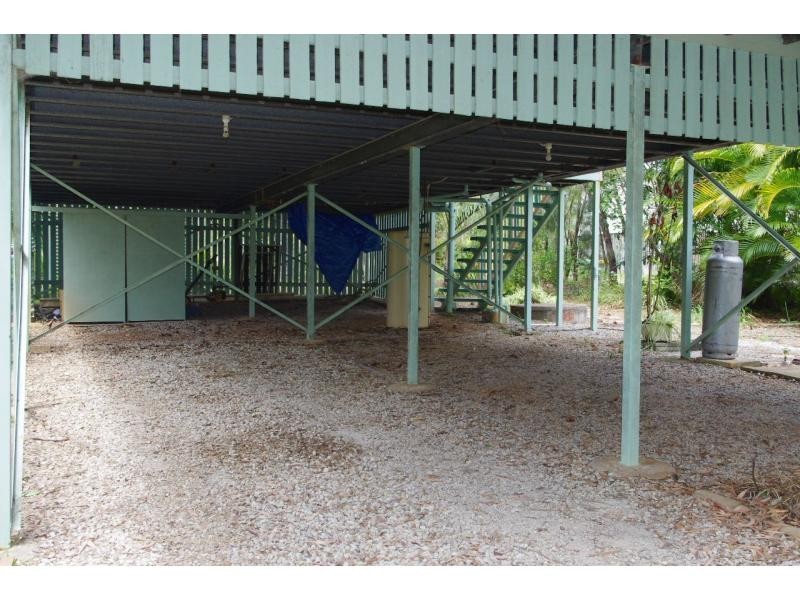 38 Blue Bay Crescent, Macleay Island QLD 4184