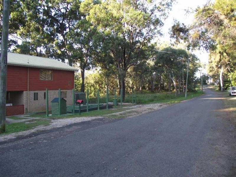 38 Blue Bay Crescent, Macleay Island QLD 4184