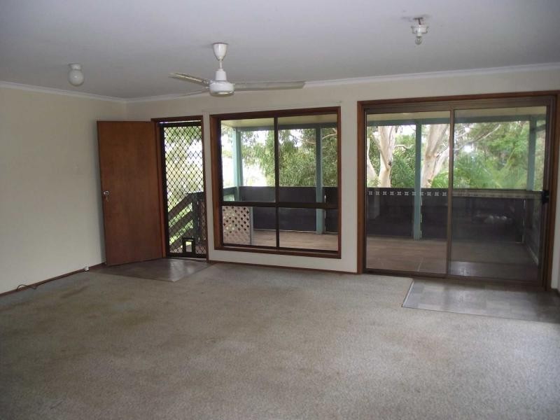 27 Cathy Street, Macleay Island QLD 4184
