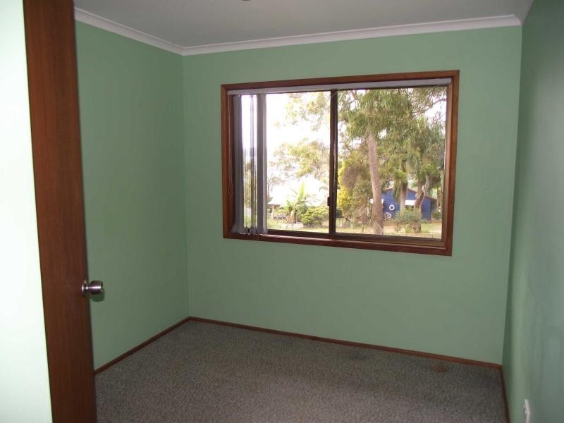 27 Cathy Street, Macleay Island QLD 4184