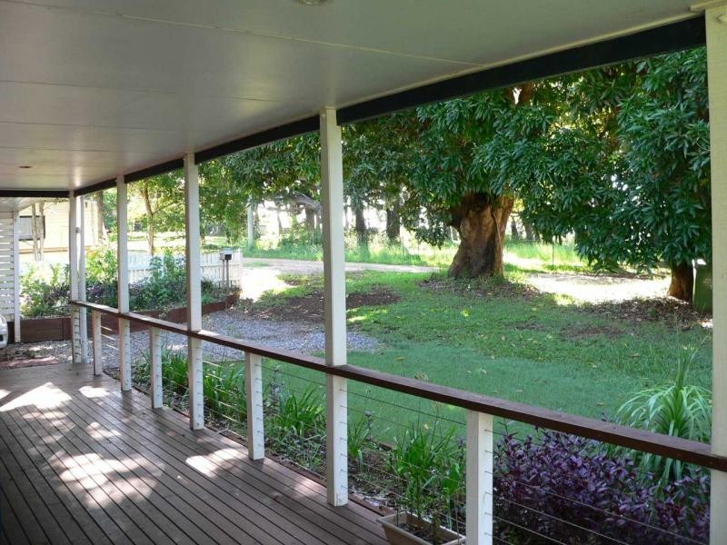 35 Tina Avenue, Lamb Island QLD 4184