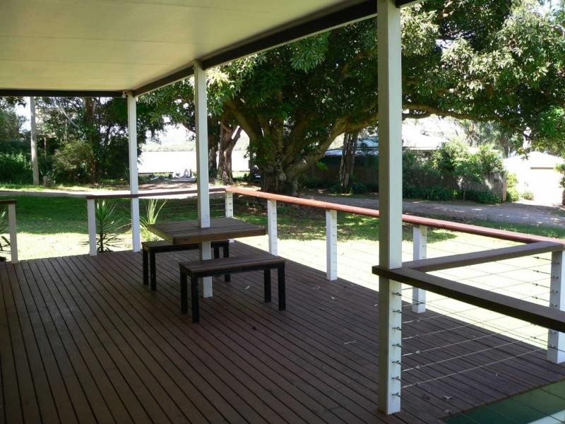 35 Tina Avenue, Lamb Island QLD 4184