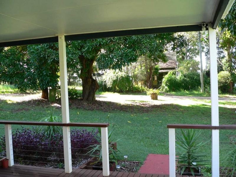35 Tina Avenue, Lamb Island QLD 4184