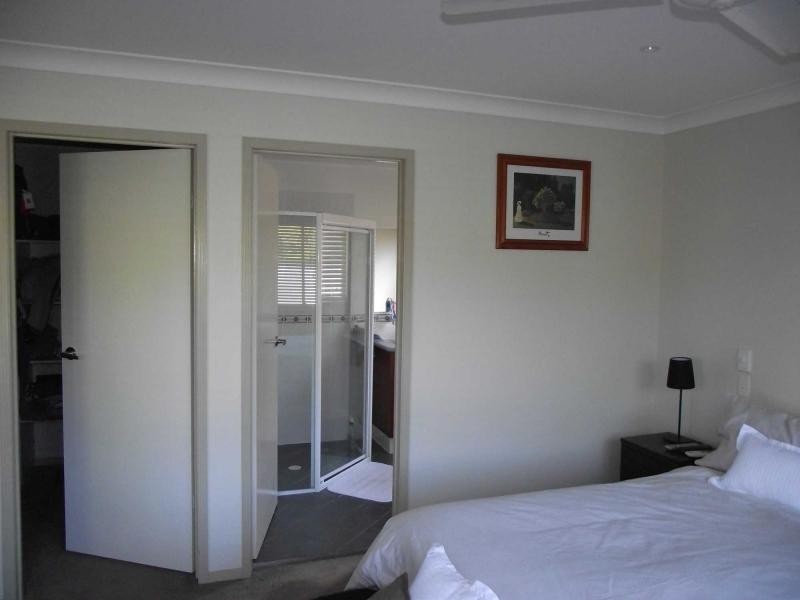 16 Eastbourne Terrace, Macleay Island QLD 4184